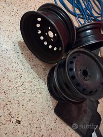 Cerchi in ferro R15 e coppe FIAT