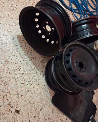 Cerchi in ferro R15 e coppe FIAT