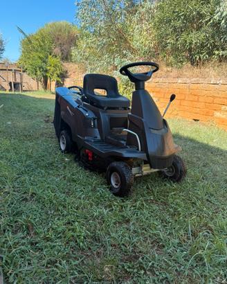 Trattorino tagliaerba AlpinaAT2 66 QA