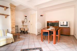CASA SEMINDIPENDENTE A ATRI