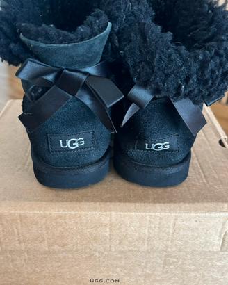 Ugg mini
