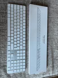 Apple Magic Keyboard con touch id e tastierino