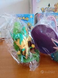Action figure anime Pokémon con scatola