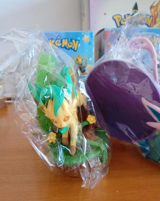 Action figure anime Pokémon con scatola