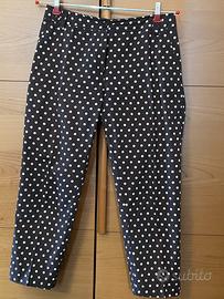 Pantaloni marroni a pois crema