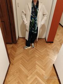 cappotto con cappuccio 