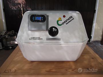 Incubatrice 50 uova