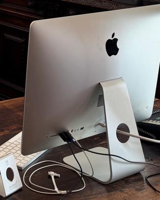 Apple IMac 21,5” 2017 i5 2,3 GHZ 8GBTastiera+Mouse