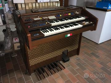 Organo Farfisa mod. PARTNER 5240R-HO