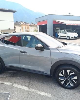 Nissan Juke 2025 colore grigio delfino 17100 km