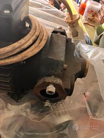 Pompa contalitri con pistola automatica