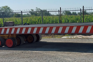 (Autogru) Rimorchio industriale da interno