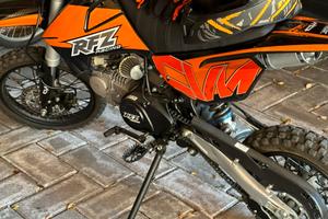 Pit bike apollo rfz gazelle 125cc+casco e guanti