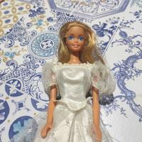 Barbie Fashion Doll. 