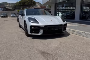 PORSCHE PANAMERA 4  E-HYBRID