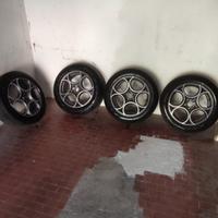 Alfa Romeo Stelvio CERCHI ORIGINALI 19”