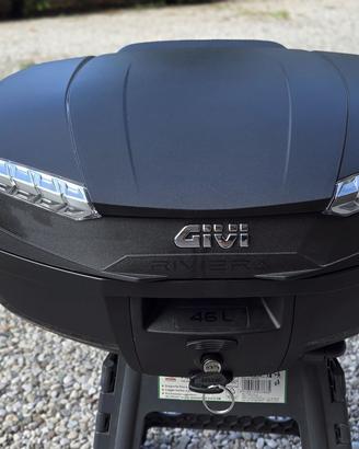 Bauletto Givi E46Riviera + Kappa KR131 x Vespa GTS