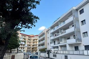 4 LOCALI A MARANO DI NAPOLI