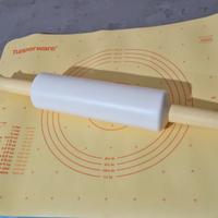 Mattarello ad acqua e tappetino Tupperware