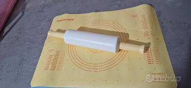 Mattarello ad acqua e tappetino Tupperware