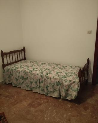 Letto singolo con rete singola