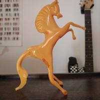 Cavallino rampante in vetro di Murano-Giallo ocra