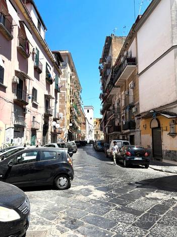 Via Sant' Antonio Abate - Ad. Piazza Carlo III