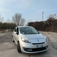 renault scenic 7 posti