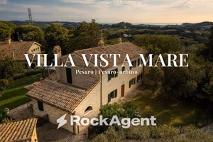 Villa di 270 m² con più di 5 locali e box auto a P