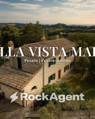 Villa di 270 m² con più di 5 locali e box auto a P