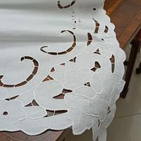 Lenzuolo e Federe Puro Lino Ricami a Intaglio 