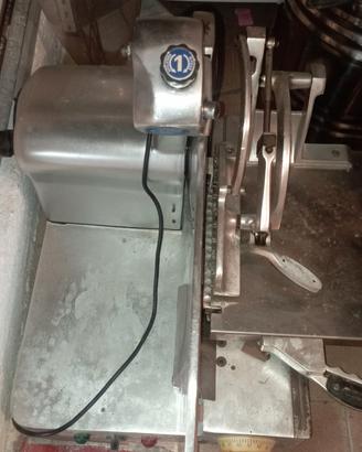 affettatrice professionale 