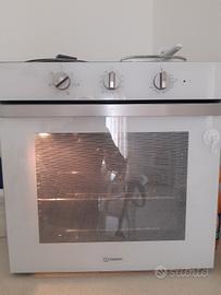 piano cottura più forno cucina 