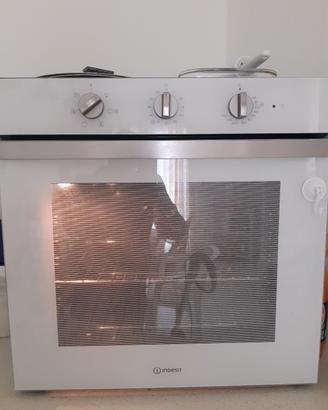 piano cottura più forno cucina 