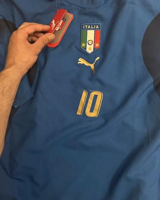 Maglia calcio totti autografata mondiali
