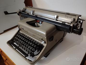 Macchina da scrivere Everest