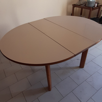 Tavolo allungabile, molto robusto