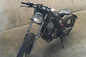 Cafè racer/custom su base Honda Dominator 650