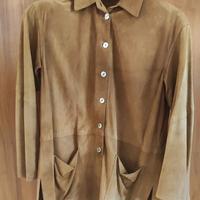 Giacca in pelle scamosciata color cammello 