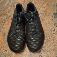 Scarpe da calcio n. 37