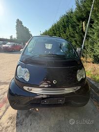 SMART FORTWO DEL 2005 PER RICAMBI