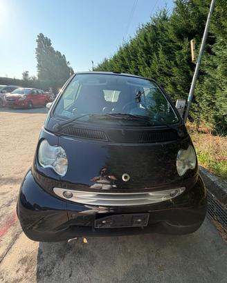SMART FORTWO DEL 2005 PER RICAMBI