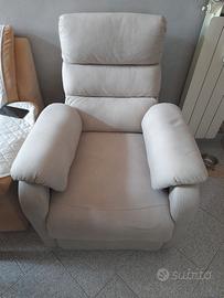 POLTRONA RECLINABILE