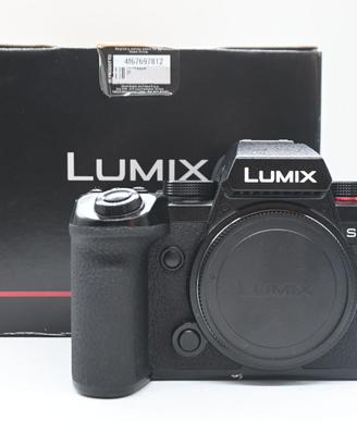Panasonic Lumix S5 II