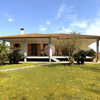 VILLA SINGOLA A SABAUDIA