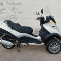 Piaggio MP3 300 LT Touring - 2012