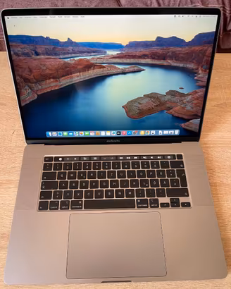 Macbook Pro 16 2019 I9 8 core 16g ram 1tb ssd