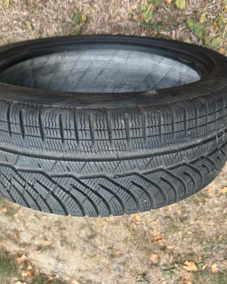 N.2 gomme 225/45r18  95v michelin