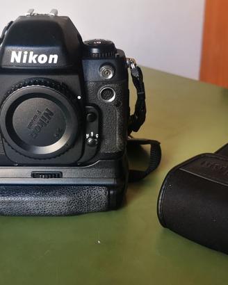 NIKON F 100 + BATTERY GRIP NIKON MB-15