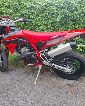 SWM SM 125 R RED**MOT. BIALBERO